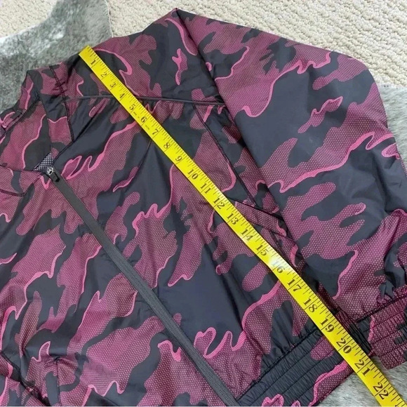 Ivy Park Camo Windbreaker Jacket - Picture 12 of 13
